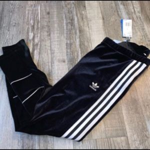Adidas leggings (Velvet)